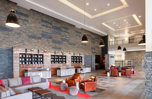 Des Moines House | Unwind at our Sea-Tac Airport Hotel