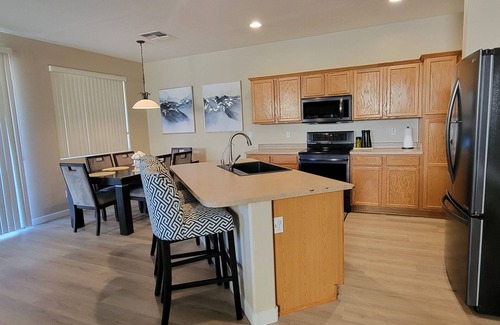 Surprise Farms House | Unwind at Sunrise Serenity in Surprise