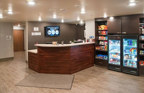 Moab House | Unwind in Moab's Embrace – Comfortable Room with Kitchen and Pet-Friendly