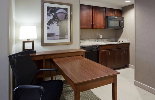 Kutzky Park House | Unwind in Style and Comfort! 3 Convenient Units, Kitchen!