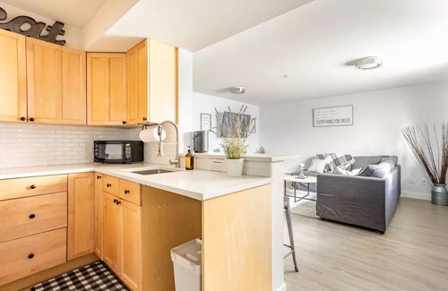 Maple Ridge House | Up on the Hill