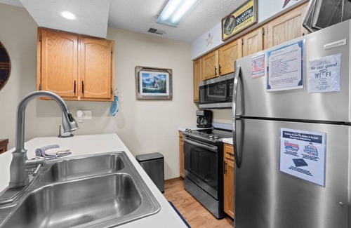 Notch Estates Condo | UP TO 50% OFF, Peaceful Ozark Mtn Home, 1 Mi to Silver Dollar City