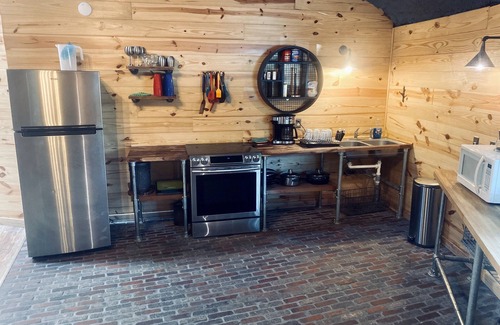 Leakey Cabin | Upcycled Grain Bin Cabin