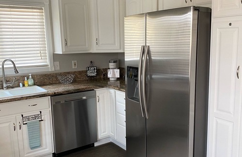 Green Valley North House | Updated 1 story 3 bed/2 bath home with pool & spa! Short drive to the Strip!