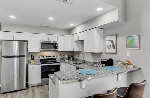 Northeast Pensacola Condo | Updated 2 bed/2 bath Condo-Great, Central Location