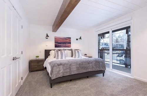 Aspen Apartment | Updated 2BR in the Heart of Aspen
