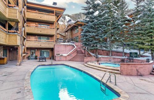 Aspen House | Updated 3BR, 3BA with Pool - Steps to Town