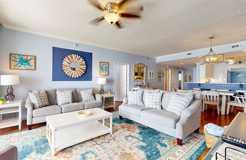 Navarre Beach Condo | Updated 3rd floor condo w/beach access and complementary BEACH SERVICE