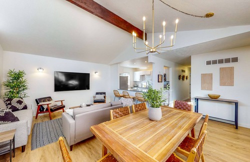 Simonton Lake House | Updated charmer with a well-equipped kitchen