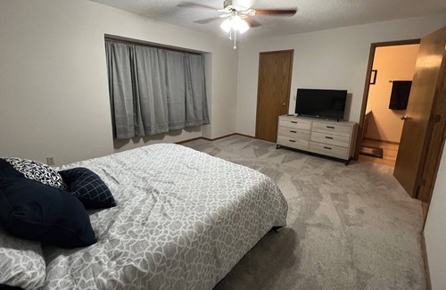 Urbandale Condo | Updated Condo close to downtown and west des moines