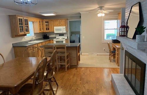 Mauldin House | Updated home with fenced yard, dog friendly, 15 min to downtown Greenville!