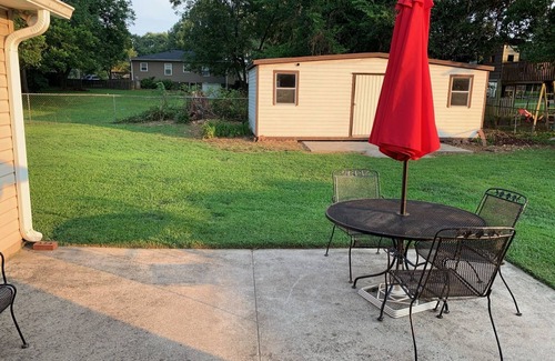 Mauldin House | Updated home with fenced yard, dog friendly, 15 min to downtown Greenville!