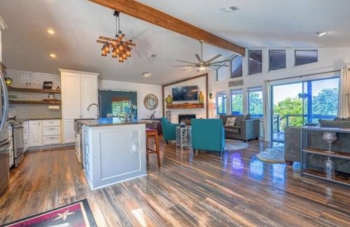 Lake Whitney House | Updated home with Private Pool & Lake View View! Pet Friendly!