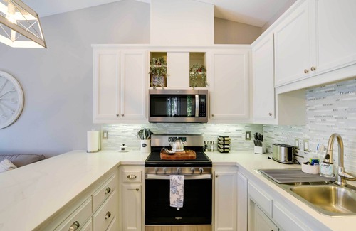 Peninsula Village House | Updated Lake Almanor Retreat w/Patio & Grill!