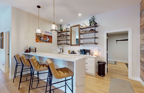 Flagstaff House | Updated luxury home with ensuite bedrooms, fireplace, & large deck w/firepit