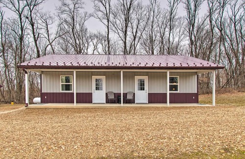 Saint Patrick House | Updated Missouri Cabin Rental on Large Farm