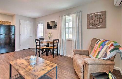 Saint Patrick House | Updated Missouri Cabin Rental on Large Farm