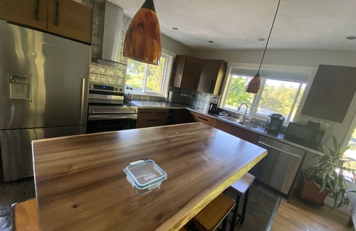 Regional District of Nanaimo House | UPPER SUITE RIVERFRONT PROPERTY