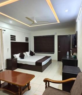 Pala Hotel | UPPERCREST RESIDENCY PALA