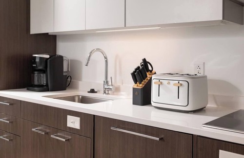 Central Square Apartment | Upscale 1BR near MIT Harvard with Parking!