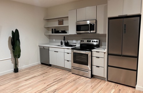 Midtown Apartment | Upscale apartment in Midtown Memphis! Minutes from Midtown/Downtown attractions!