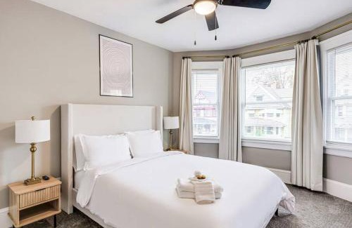 Cleveland House | Upscale Home near Downtown Cle, R&R HoF, Beach, Arena