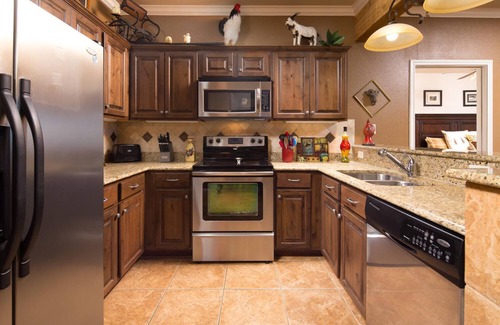 Gruene Condo | Upscale in Historic Gruene, TX! Walk to shops, dining and Gruene Hall!