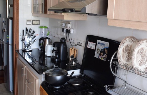 Kilimani Apartment | Upscale King Size Bed in the Heart of Nairobi