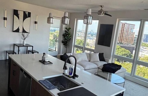 Home Park Apartment | Upscale Midtown Retreat, Free Parking & Close to Mercedes