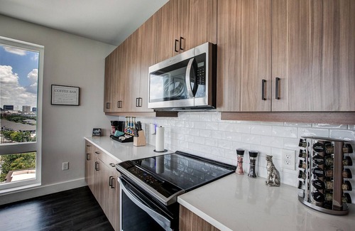 Home Park Apartment | Upscale Midtown Retreat, Free Parking & Close to Mercedes