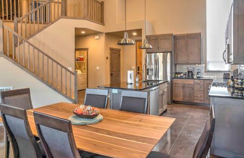 Moab South Valley House | Upscale Moab Home with Red Rock Views and Hot Tub
