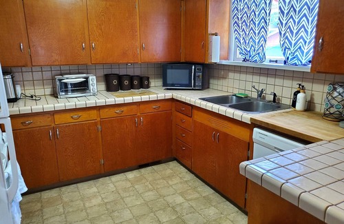 Jacksonville House | Upstairs 4 Bedroom Applegate Valley