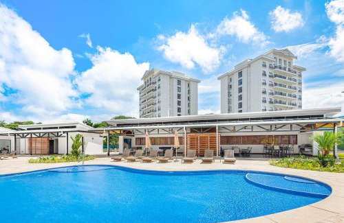 Barrio Santa Lucia House | Upstay - 3BR New Condo in Jaco 5mins to Beach