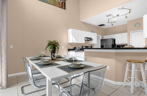 Crescent Lakes House | Upstay Home w Pool, Hot Tub & Patio - Pet Friendly