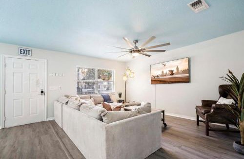 St. Augustine House | Uptown Gem The Castaway Cottage, Dog Friendly!