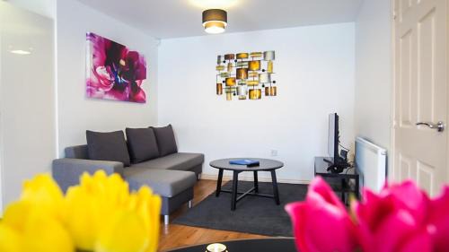 Walsall Apartment | UR City Pad - Regent Wharf