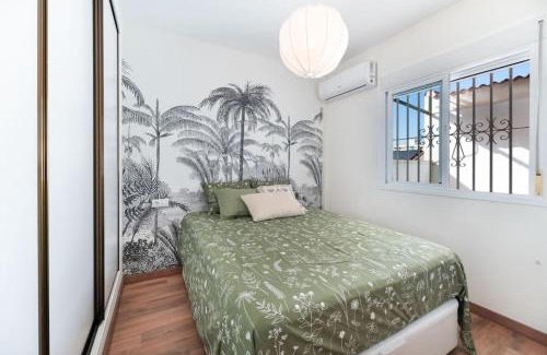 Capuchinos Apartment | Urban Charm Rooftop Apartment with Vista