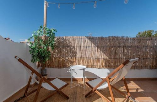 Capuchinos Apartment | Urban Charm Rooftop Apartment with Vista