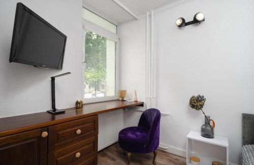 Muranow Apartment | Urban Chic - City Center - Warsaw Stays - Solidarnosci 64