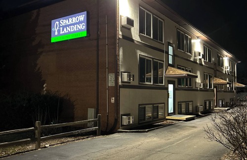 Lansing Apartment | Urban Comfort for Medical Travelers – Laundry in Unit + Full Kitchen - #3