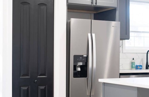 North Providence Apartment | Urban Contemporary Loft Retreat