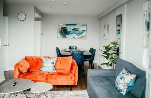 Belfast City Centre Apartment | Urban Elegance: Luxury; Sleeps 6