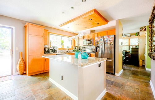 Charlotte House | Urban Escape w/Hot Tub, Backyard Oasis, Min to Uptown!