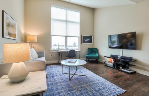 Pilgrim - Triton Apartment | Urban Flat Apartments @ Foster City