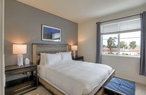 Pilgrim - Triton Apartment | Urban Flat| New Foster City Suite| Fully Sanitized