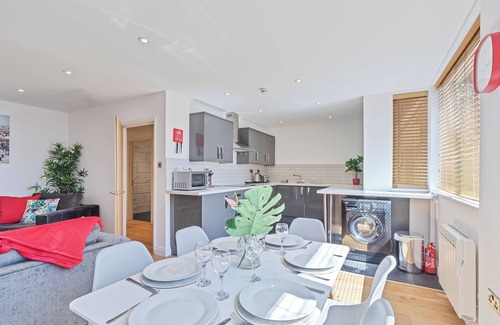 Kemptown Apartment | Urban Heights | By My Getaways