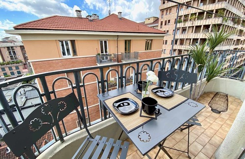 Cit Turin Apartment | Urban Jungle apt - Self Check-in, Metro, Train