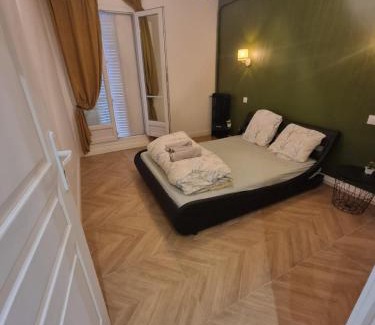 Beauvais Apartment | Urban Nest