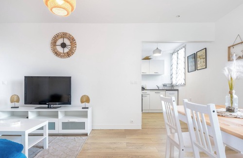 Thiais Apartment | Urban Paradise - Orly 5 min and Paris 10 min away