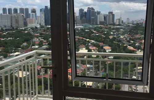 Ugong Condo | Urban Penthouse